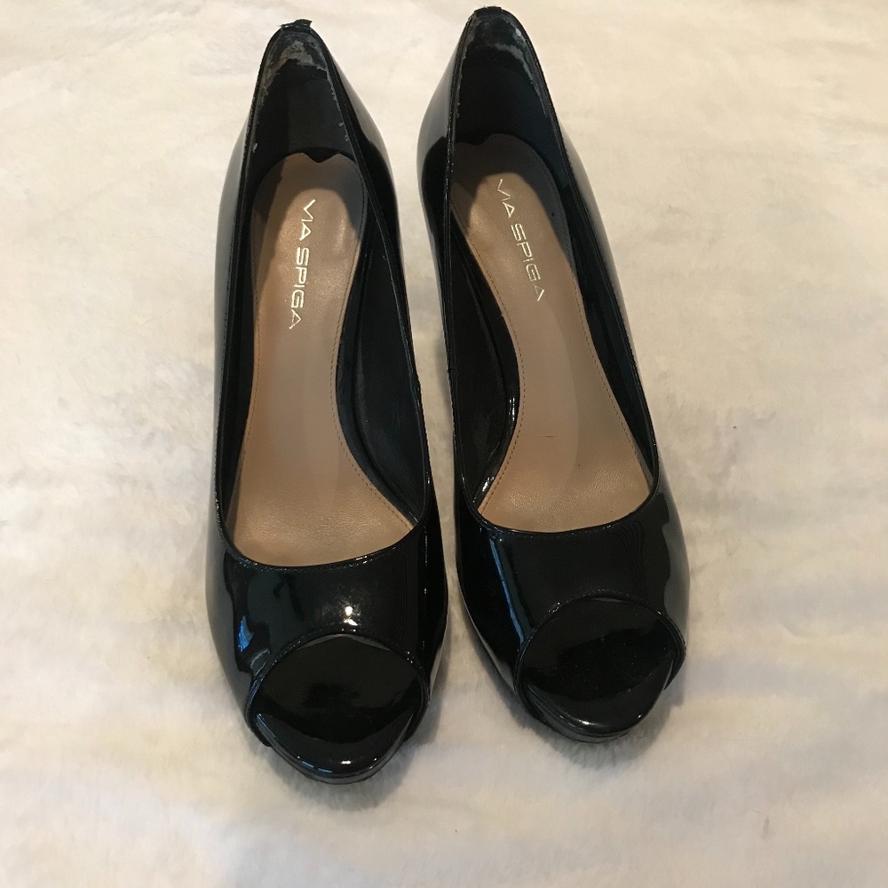 Via Spiga Peep Toe 3" Pump